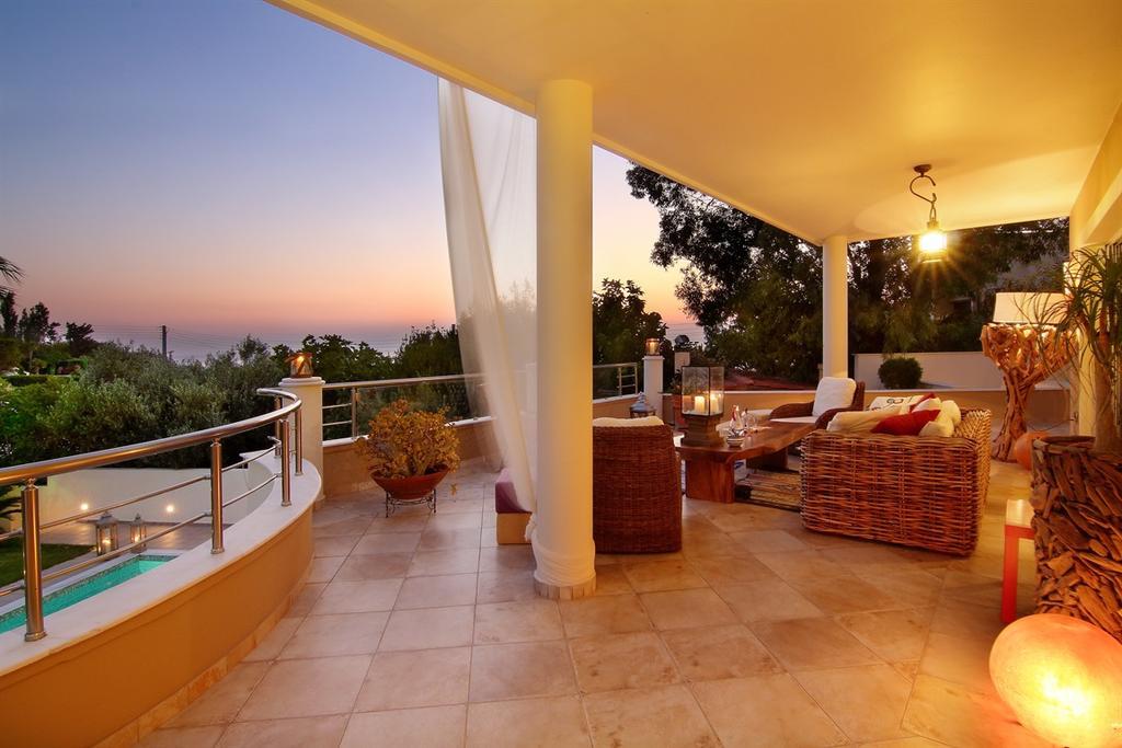 Luxury Villa Sea Melody ปาไลยาโฟไกยา ภายนอก รูปภาพ